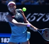 Naomi Osaka begint goed aan de Australian Open en wint in twee sets van jonge Tsjechische Marie Bouzkova