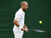 Darcis bijt in het zand tegen piepjonge Rus