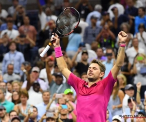 Wawrinka heeft eerste zege beet en blijft op koers voor halve finales in Londen