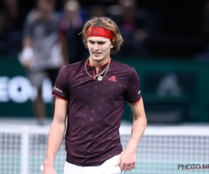 ?  Toptalent Alexander Zverev vliegt er uit in Parijs, maar haalt deze grap uit bij de umpire