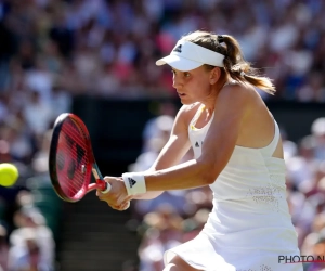 Tennisgeschiedenis op Wimbledon: jonge speelster haalt achterstand op tegen nummer 2 van de wereld en wint grand slam