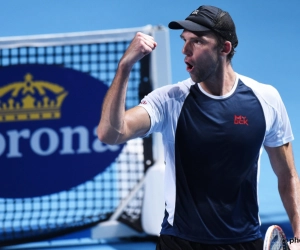 Gokkende Belgische voetballer beledigt Karlovic, die slaat hard terug