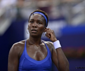 Venus Williams kan geen vuist maken en al in openingsronde genadeloos naar huis gestuurd