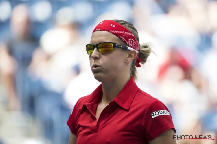 VIDEO: Nederlandse opponente van Kirsten Flipkens laat matchbal op wel héél erg knullige manier onbenut