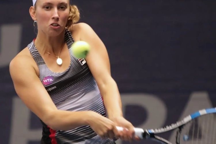 Elise Mertens stunt tegen eerste reekshoofd en staat in halve finales Hobart