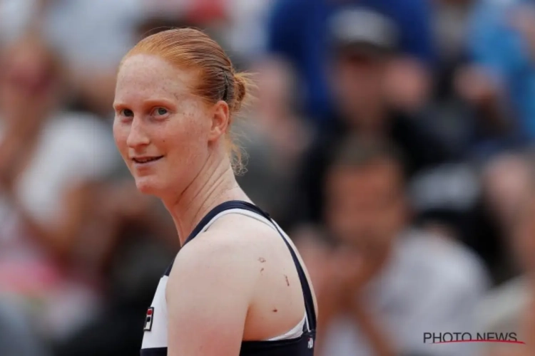 Van Uytvanck is terug van weggeweest en knokt zich naar tweede ronde op Roland Garros