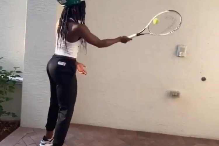 🎥 Ook Gauff waagt zich aan challenge van Federer... maar vergeet in eerste instantie het belangrijkste