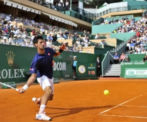 🎥 Taaie Rus stuurt nummer één van de wereld Novak Djokovic al vroeg huiswaarts