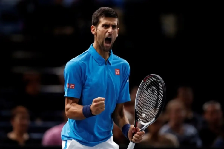 Uitstekend serverende Djokovic wint ook derde wedstrijd op ATP Finals