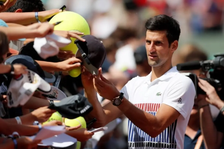 Zoon van beroemde ex-voetballer op weg om opvolger van Djokovic te worden?