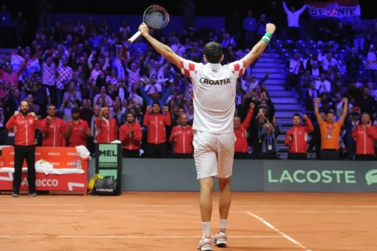 ? België greep er vorig jaar nipt naast, maar zo vier je dus het winnen van de Davis Cup!