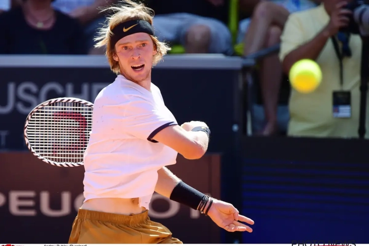 Nummer 7 van de wereld ontzegt Auger-Aliassime 2de titel op rij, ook onder meer 'nieuwe Nadal' pronkt met trofee