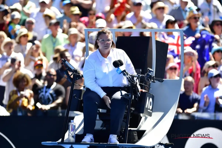 🎥 Wait, please! Hilarisch: speelsters negeren umpire en tennissen gewoon verder