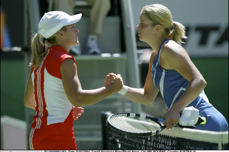 🎥 Tennis kijken in coronatijden: Beklijvende driesetter tussen Henin en Clijsters in Australian Open-finale van 2004