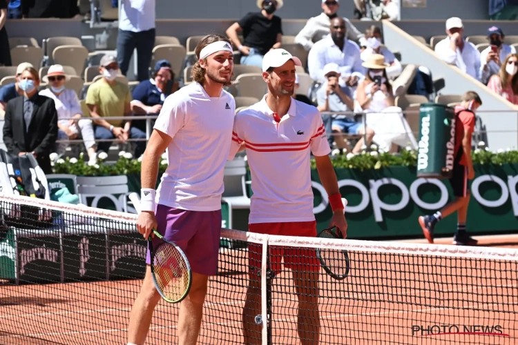 Djokovic wankelt even maar komt terug van dubbele set achterstand en haalt zijn tweede Roland Garros binnen