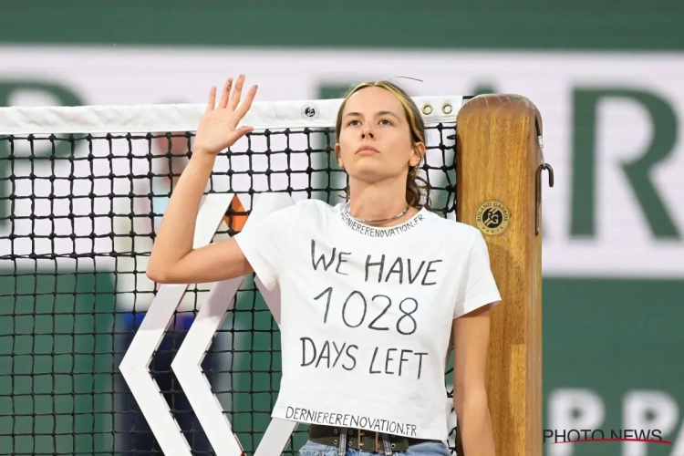 📷 IN BEELD: zo zorgde klimaatactiviste voor ophef tijdens halve finale van Roland Garros